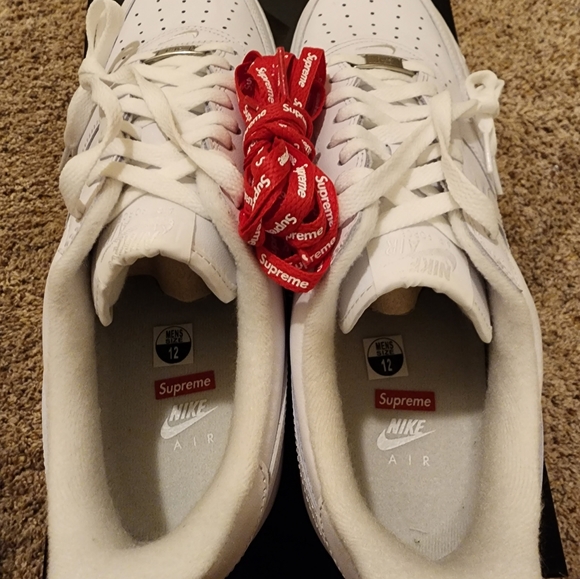 Nike Air Force 1 X Supreme - Picture 7 of 11